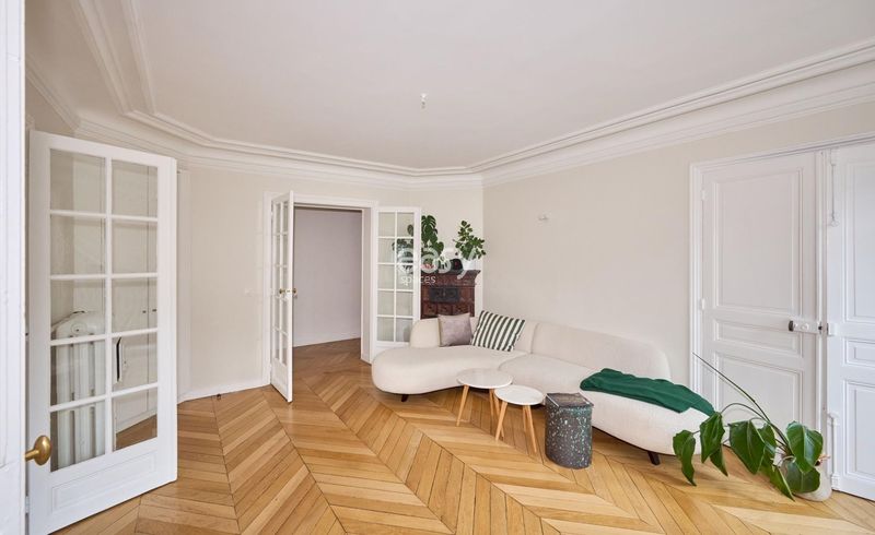 Haussmannian Apartment for Rent in FRANCE Specifically Designed for Hosting Various Events